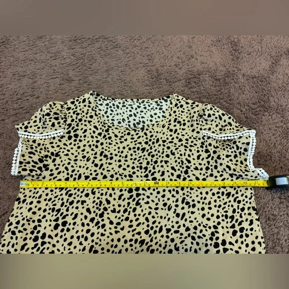 SHEIN Dalmatian Top Blouse Tulip Sleeve Puff Sleeve Animal Print L Large - Picture 3 of 8